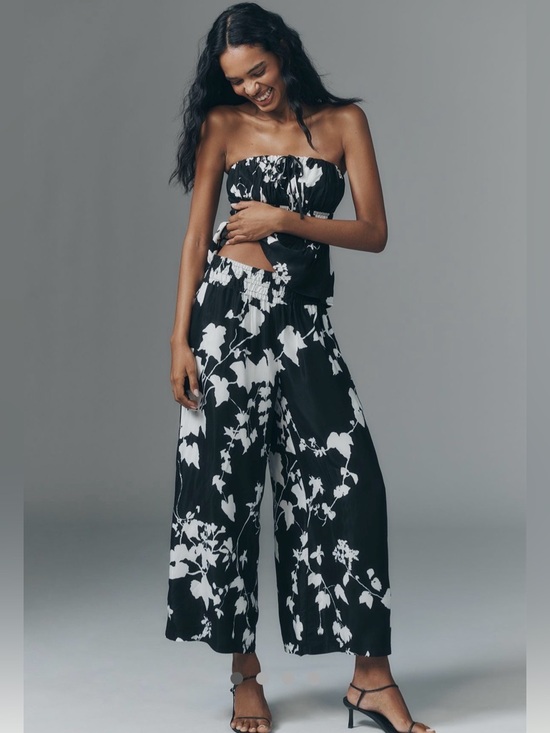 Anthropologie Pants - THE SOMERSET SILKY FLORAL PANT
